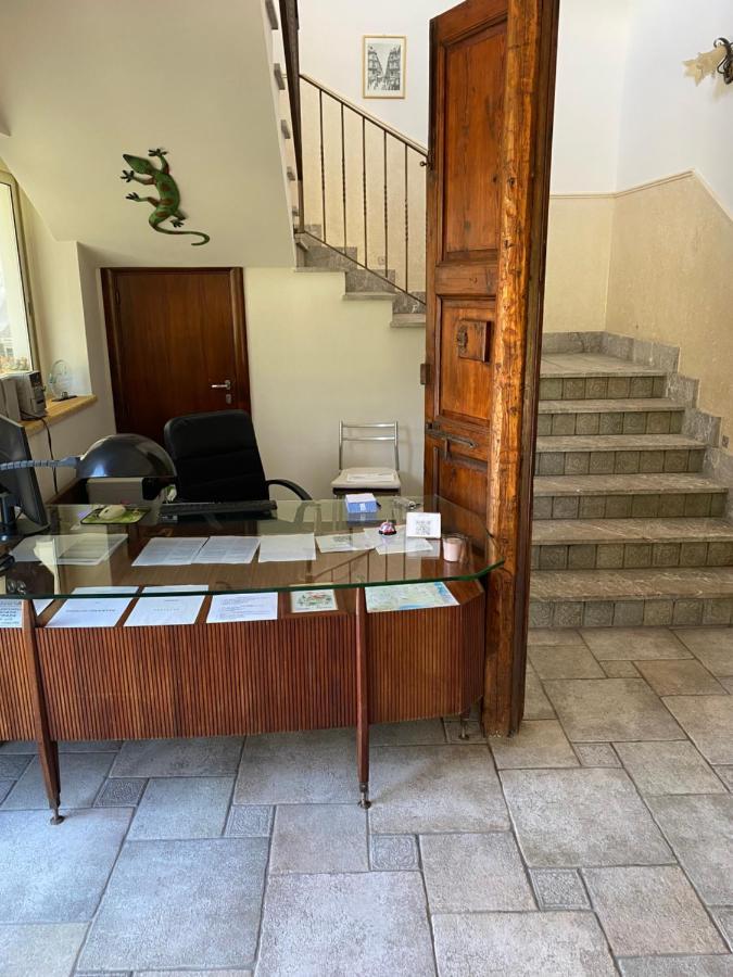 Casale Romano Resort e Relais Motta Camastra Exterior foto